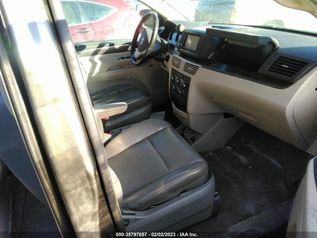 Volkswagen ROUTAN SE 2010 2V4RW3D13AR202631 Image 6