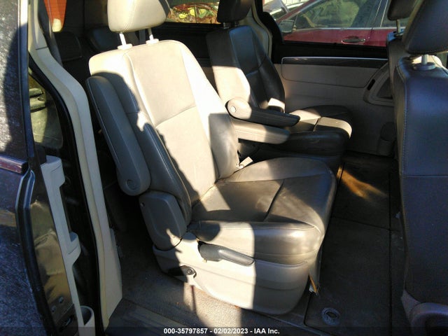 Volkswagen ROUTAN SE 2010 2V4RW3D13AR202631 Image 9