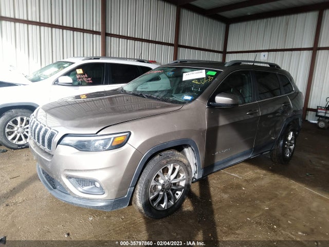 Jeep Cherokee Latitude Plus 2019 1C4PJLLB2KD308020 Image 2
