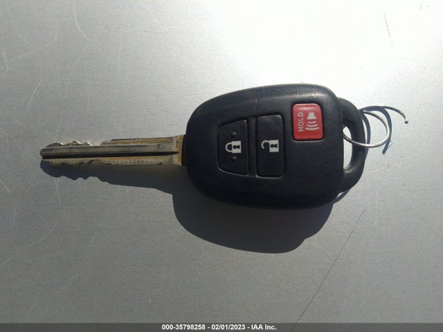 2013 TOYOTA RAV4 XLE VIN: 2T3WFREV9DW059762
