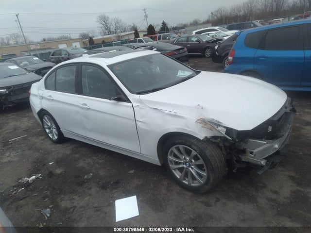 2017 WBA8E5G58HNU41650 main image