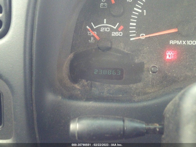 Dodge DURANGO 1999 1B4HR28Y4XF645057 Image 8