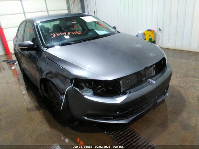 3VWD17AJ8EM260730 Volkswagen Jetta Sedan Se