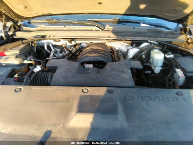 2015 Chevrolet Suburban, VIN: 1GNSKKKC7FR153945