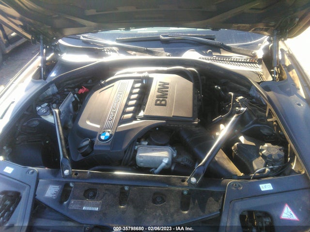 BMW 5 Series 535i 2013 WBAFR7C5XDC828719 Image 11