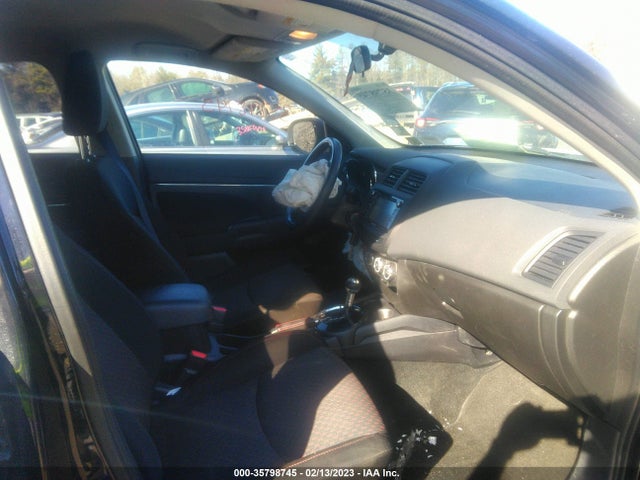JA4AR3AU7HZ038680 Mitsubishi Outlander Sport 2.0