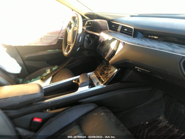 2019 Audi e-tron, VIN: WA1VAAGE5KB006954