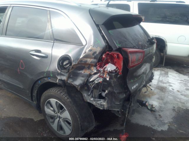 KNDCB3LC1H5091597 KIA NIRO LX