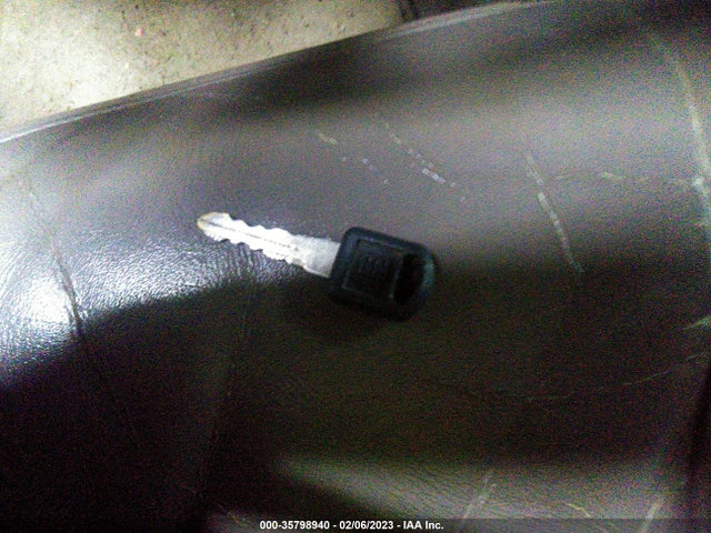 Chevrolet Suburban 1999 3GNFK16R9XG225336 Image 3