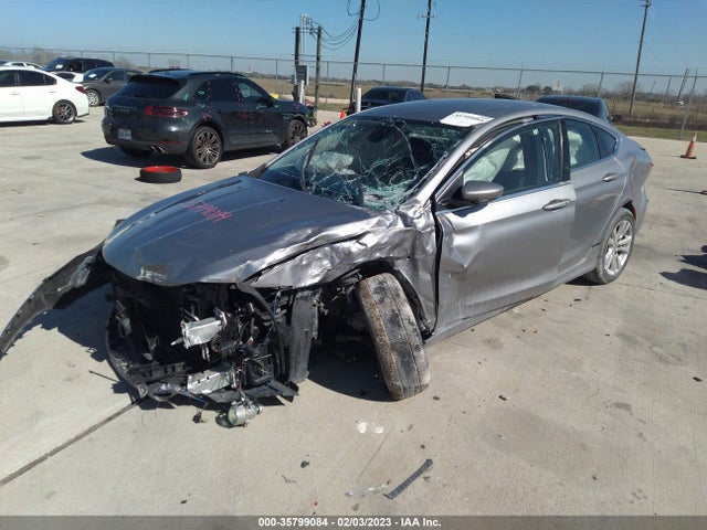 Chrysler 200 Limited 2016 1C3CCCAB4GN167680 Image 2