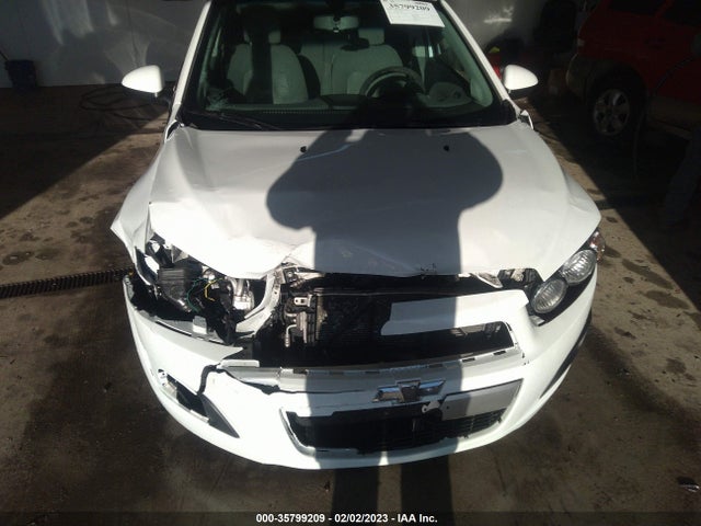 2014 CHEVROLET SONIC LS VIN: 1G1JA6SH0E4152280