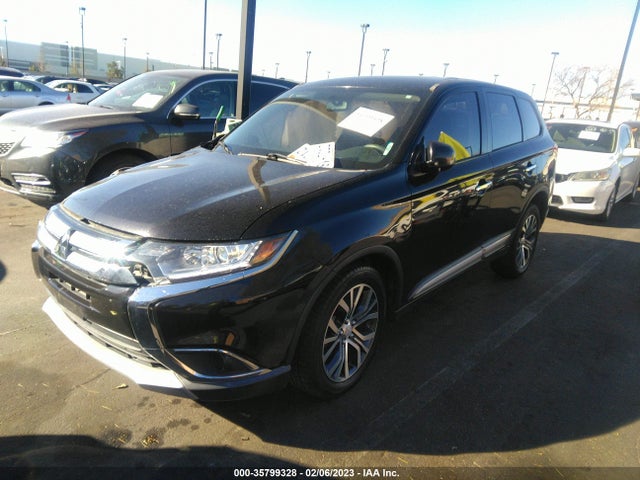 JA4AD2A38JZ063495 Mitsubishi Outlander Es