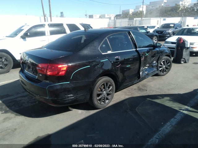 3VWD17AJ5EM431966 Volkswagen Jetta Sedan Se