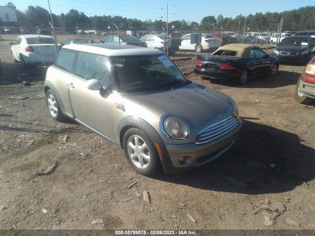 2009 MINI COOPER HARDTOP WMWMF33569TT68345 Photo 0