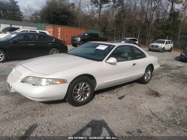 Lincoln MARK VIII 1998 1LNLM92V3WY601472 Image 2