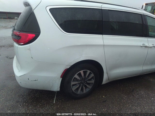 Chrysler Pacifica Touring L 2021 аукцион фото