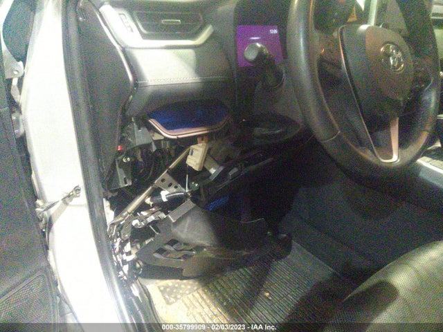 2020 Toyota RAV4, VIN: JTMN1RFV2LD527464
