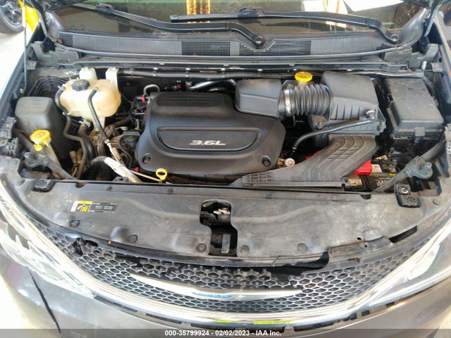 Chrysler Pacifica Touring L 2018 2C4RC1BG4JR139344 Image 10