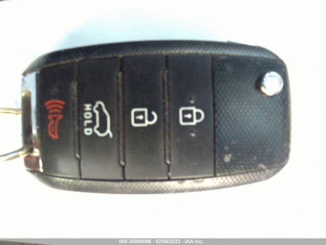 KNDPB3AC3F7756893 KIA Sportage Lx