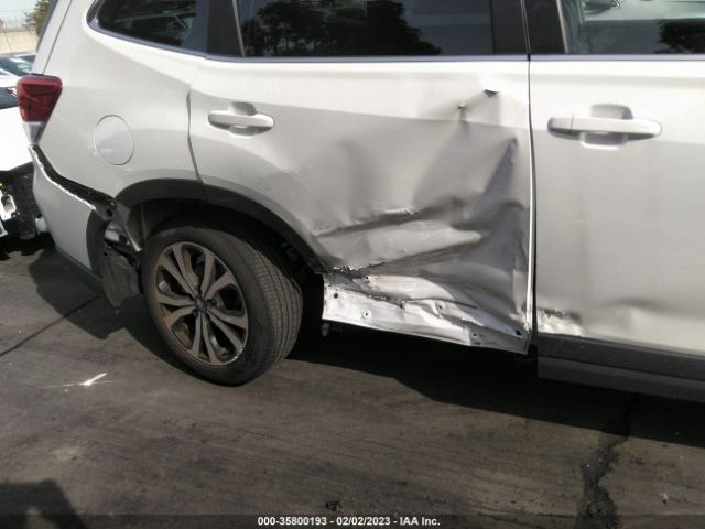 JF2SKAPC6NH413625 Subaru Forester Limited