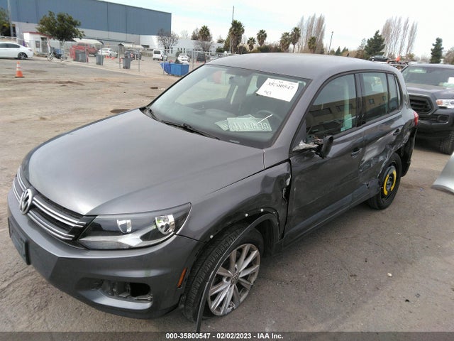 WVGAV7AX4JK004550 Volkswagen TIGUAN LIMITED