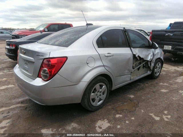 Chevrolet SONIC LS 2016 1G1JA5SH1G4128941 Image 5
