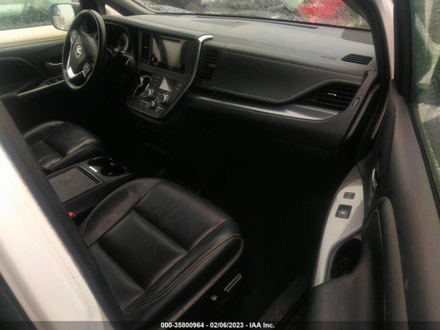 2017 Toyota Sienna, VIN: 5TDXZ3DC9HS870445
