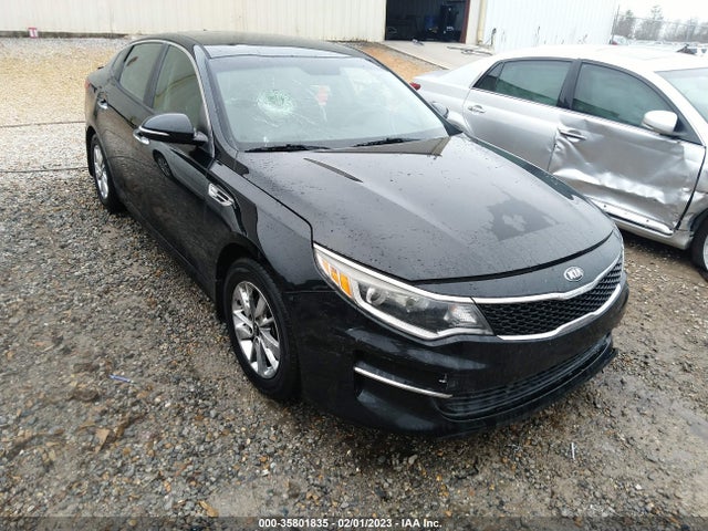 2017 Kia Optima, VIN: 5XXGT4L35HG151770