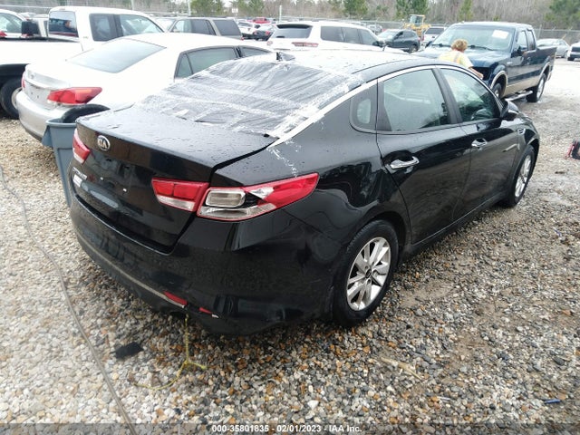 2017 Kia Optima, VIN: 5XXGT4L35HG151770