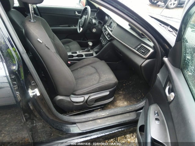 2017 Kia Optima, VIN: 5XXGT4L35HG151770