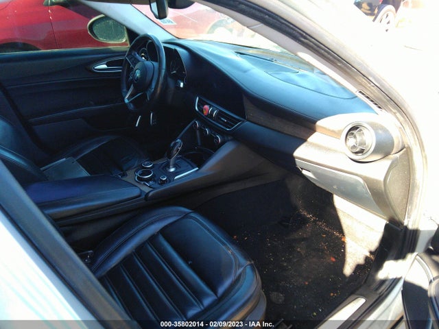 2017 Alfa Romeo Giulia, VIN: ZARFAECN4H7552055