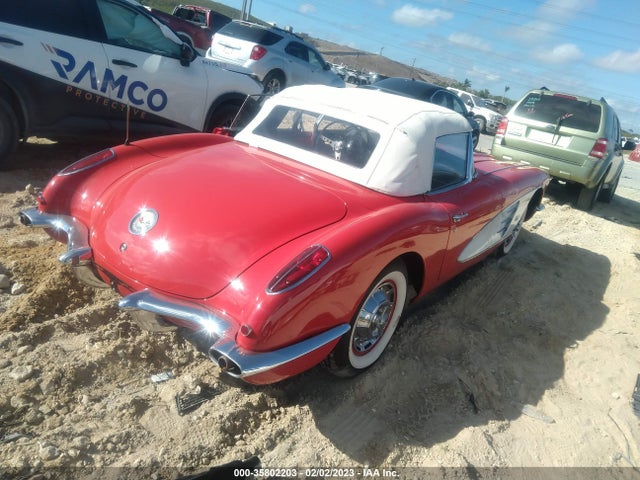1960 CHEVROLET CORVETTE VIN: 00867S106576