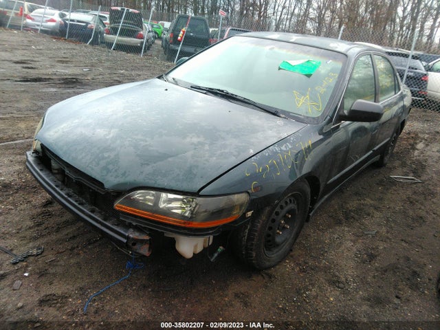 2000 HONDA ACCORD SDN LX VIN: 1HGCG6656YA146862