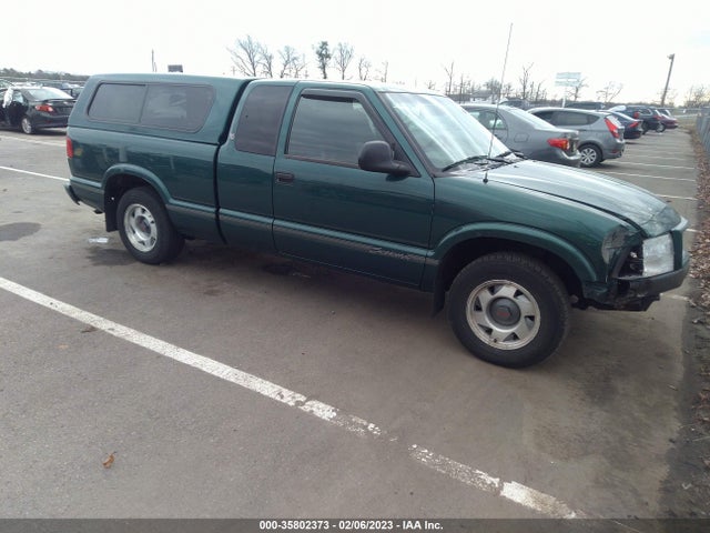 1998 1GTCS1943W8533649 main image