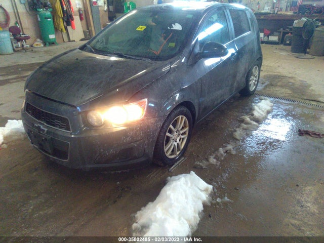 Chevrolet SONIC LT 2016 1G1JC6SB6G4104761 Image 2