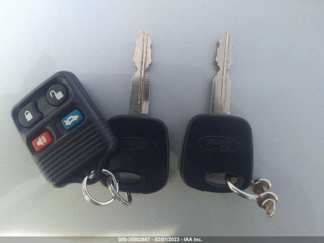 2005 FORD FOCUS SES VIN: 3FAFP31N75R146037