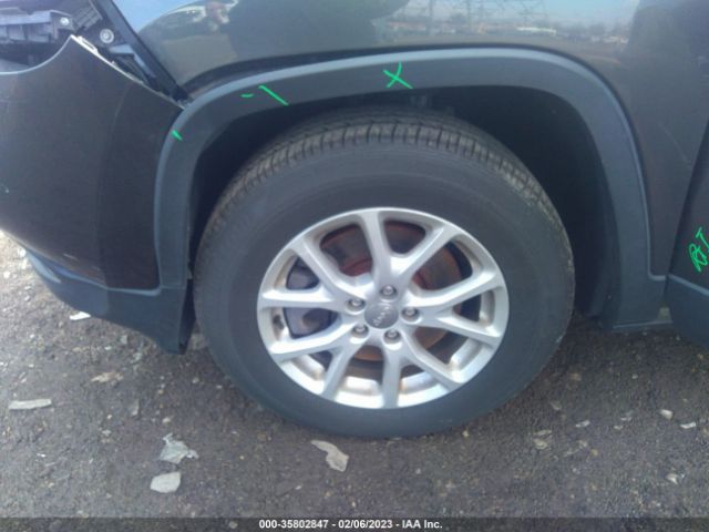 1C4PJMCS8FW523577 Jeep Cherokee Latitude