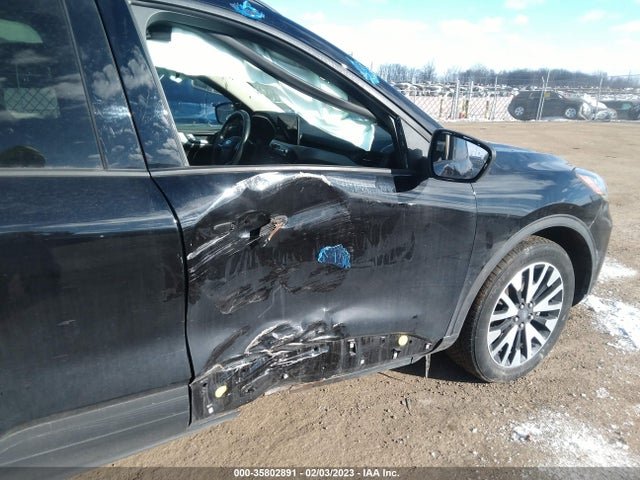 2020 Ford Escape, VIN: 1FMCU9BZ8LUB63425