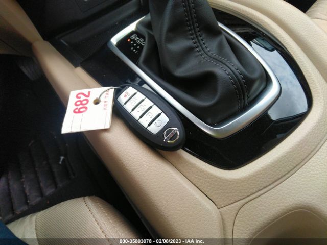 5N1AT2MT5KC728177 Nissan ROGUE SV