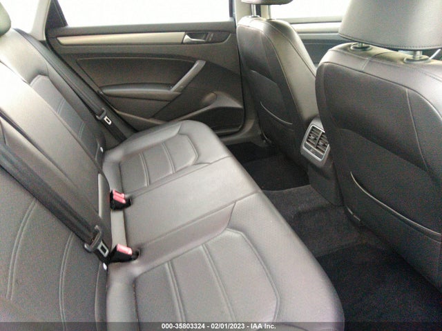 1VWBT7A35EC040692 Volkswagen Passat Se W/sunroof
