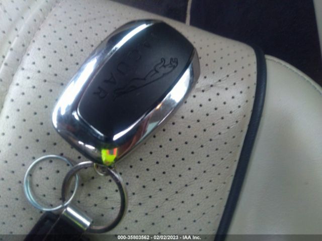 SAJWA2GB6BLV10334 Jaguar Xj Xjl