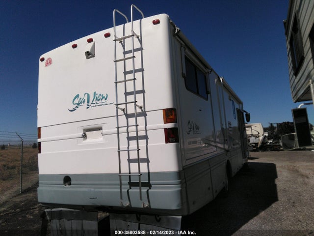2000 FORD F550 SUPER DUTY STRIPPED CHASS VIN: 1FCNF53S5Y0A11473