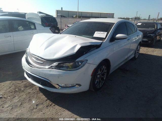 Chrysler 200 C 2015 1C3CCCCG4FN727902 Image 2