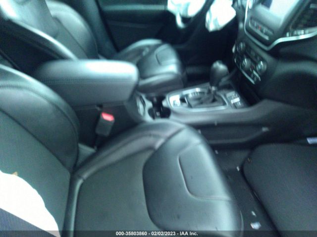 1C4PJLLB8MD113381 Jeep Cherokee Altitude