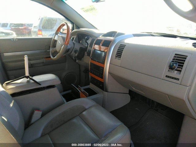 1A8HW58208F147926 Chrysler Aspen Limited