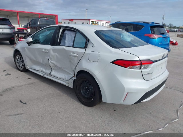 Toyota COROLLA LE 2022 5YFEPMAE9NP306663 Image 3