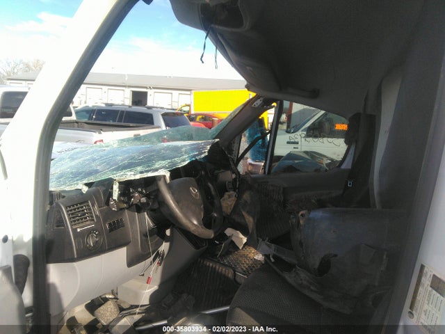 2013 MERCEDES-BENZ SPRINTER CARGO VANS VIN: WD3PE8CC2D5742892
