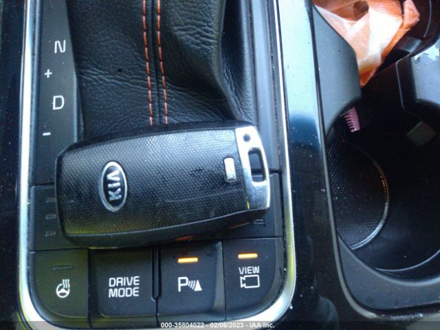 KNDME5C11F6035639 KIA Sedona Sx-l