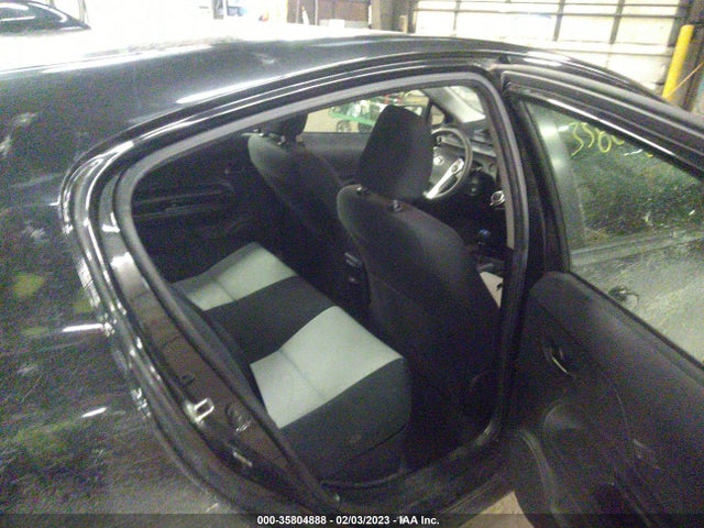 Toyota PRIUS C 2016 JTDKDTB3XG1115263 Image 9