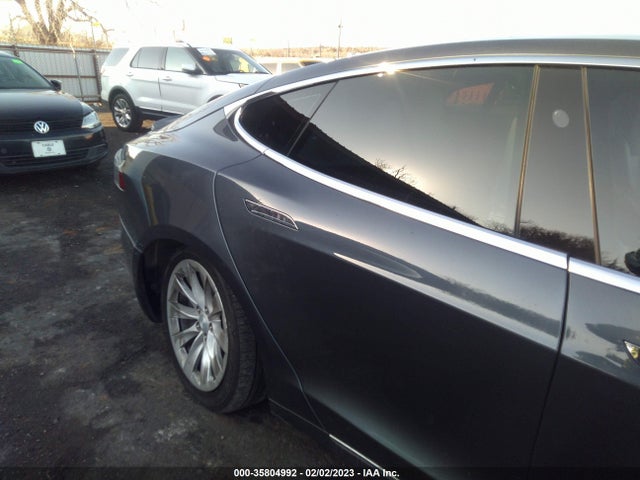 Tesla Model S 60/75 2017 5YJSA1E17HF203770 Image 6